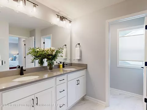 Bath - 621 Titanium Trl, Haslett, MI 48840 photo 6 of 9