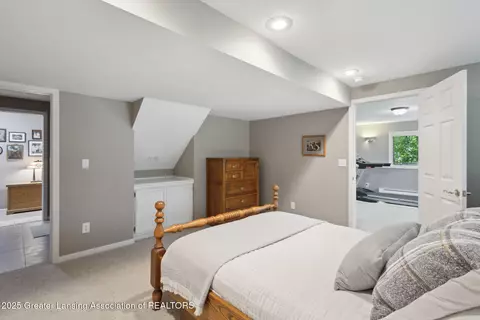 Bedroom - 11660 Hidden Spring Trl, Dewitt, MI 48820 photo 2 of 8
