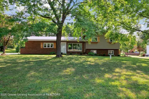 5480 Blue Heron Dr, Alma, MI 48801
