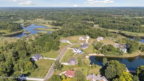 View/Area - 9640 Tobermory Dr, Haslett, MI 48840 photo 7 of 8
