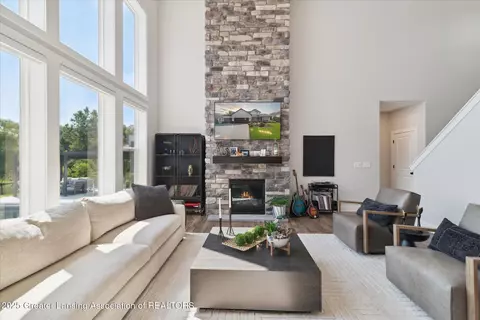 Living - 9640 Tobermory Dr, Haslett, MI 48840 photo 1 of 1