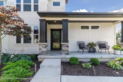 Exterior - 9640 Tobermory Dr, Haslett, MI 48840 photo 6 of 20