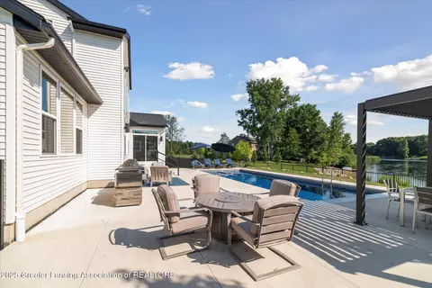 Exterior - 9640 Tobermory Dr, Haslett, MI 48840 photo 16 of 20