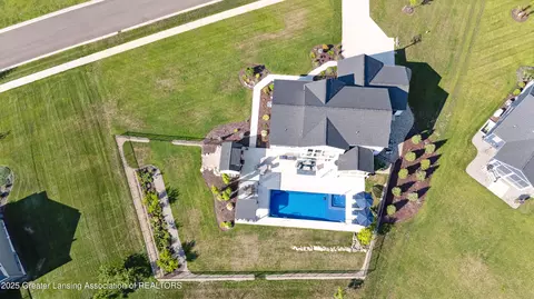 View/Area - 9640 Tobermory Dr, Haslett, MI 48840 photo 2 of 8