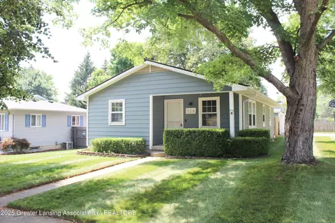 924 Warner Ave, Mason, MI 48854