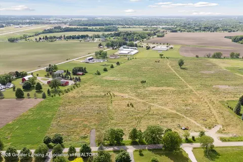 318 Ives Rd, Mason, MI 48854