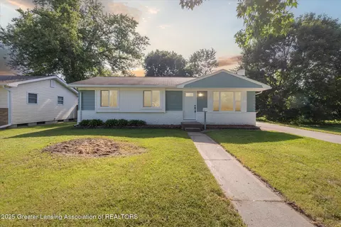 4217 Hillborn Ln, Lansing, MI 48911