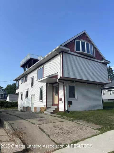 1103 Walsh St, Lansing, MI 48912