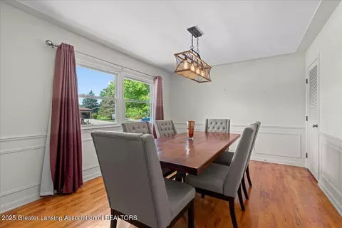 Dining - 4340 Barton Rd, Lansing, MI 48917 photo 1 of 1
