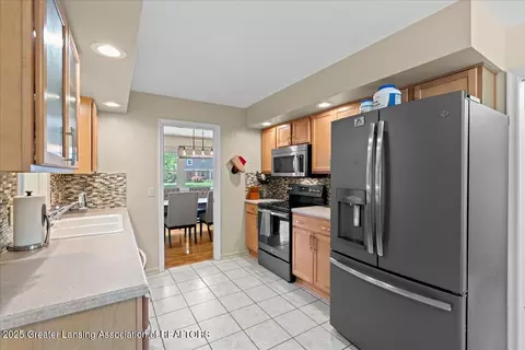 Kitchen - 4340 Barton Rd, Lansing, MI 48917 photo 1 of 3