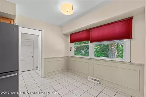 Entry Way - 4340 Barton Rd, Lansing, MI 48917 photo 2 of 2