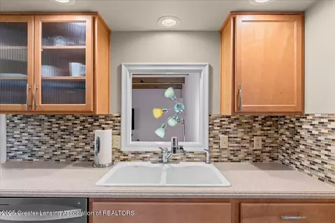 Kitchen - 4340 Barton Rd, Lansing, MI 48917 photo 3 of 3
