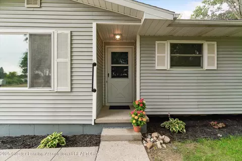 7870 Beardslee Rd, Owosso, MI 48867 photo 2