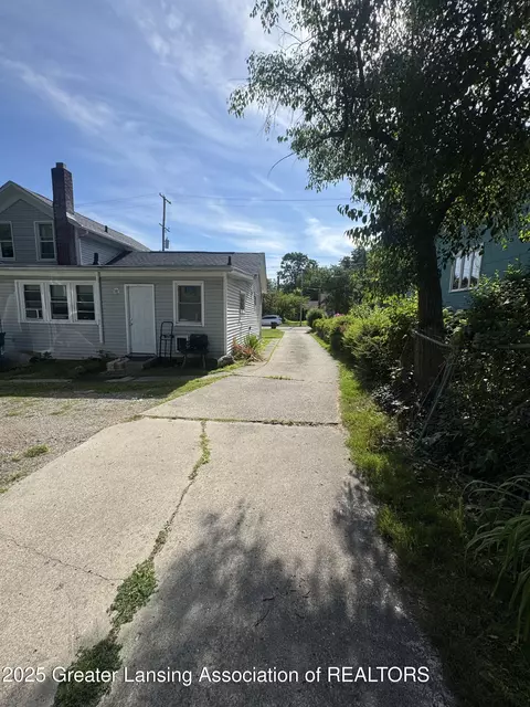 Undisclosed, Lansing, MI 48906 photo 6