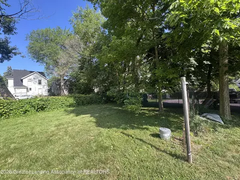 Undisclosed, Lansing, MI 48906 photo 5