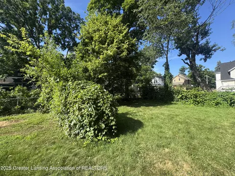 Undisclosed, Lansing, MI 48906 photo 4