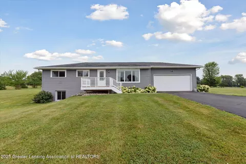 2150 W Parks Rd, Saint Johns, MI 48879