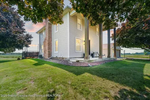 63 S Williamston Rd, Dansville, MI 48819