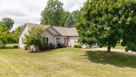 2465 Renfrew Way, Lansing, MI 48911