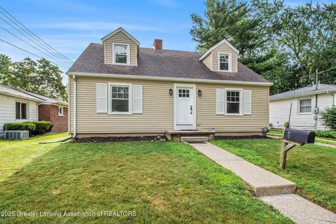 2615 Teel Ave, Lansing, MI 48910