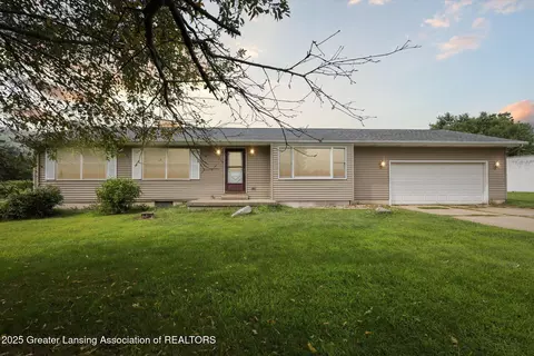 4079 Jenks Hwy, Charlotte, MI 48813