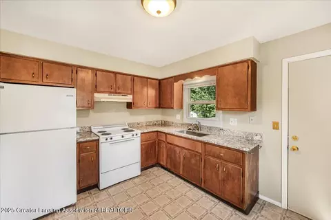 Kitchen - 2166-2168 Park Ln, Holt, MI 48842 photo 1 of 3