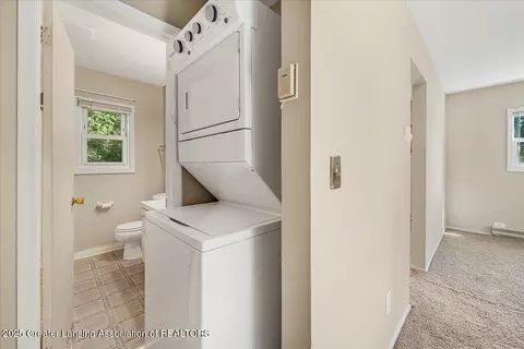Entry Way - 2166-2168 Park Ln, Holt, MI 48842 photo 2 of 2