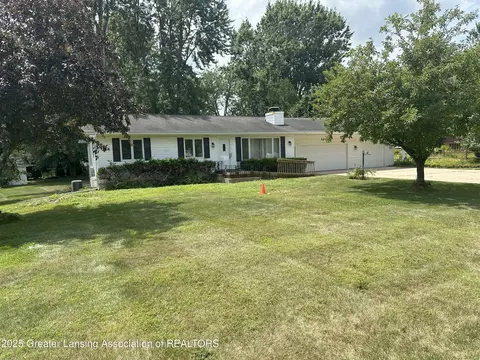 12664 Rambler Rd, Dewitt, MI 48820