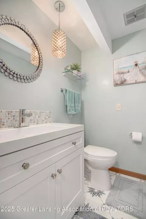 Bath - 164 E Newman Rd, Williamston, MI 48895 photo 1 of 3
