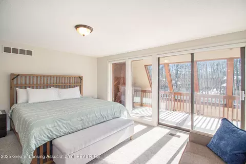 Bedroom - 164 E Newman Rd, Williamston, MI 48895 photo 2 of 3