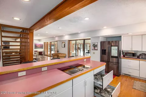 Kitchen - 164 E Newman Rd, Williamston, MI 48895 photo 3 of 4