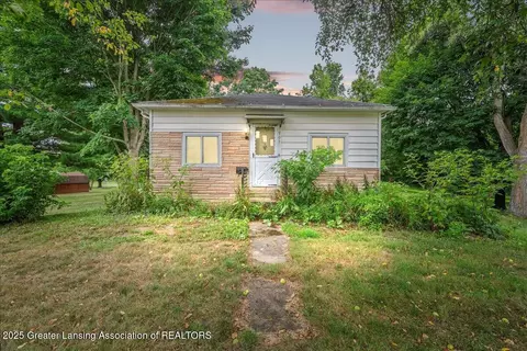 903 W South St, Owosso, MI 48867