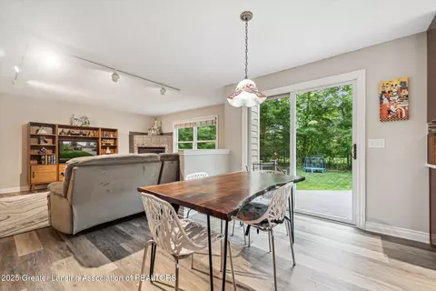 1058 Buckingham Rd, Haslett, MI 48840 photo 15