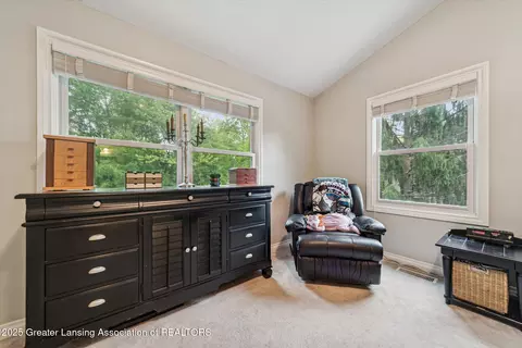 1058 Buckingham Rd, Haslett, MI 48840 photo 28