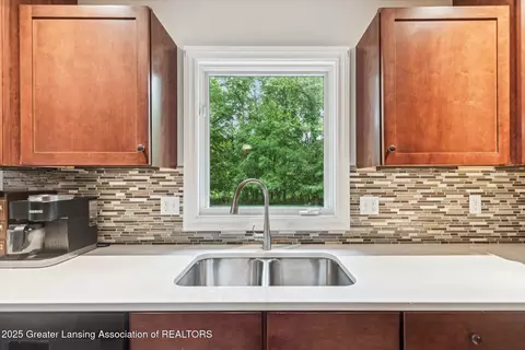 1058 Buckingham Rd, Haslett, MI 48840 photo 20