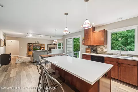 1058 Buckingham Rd, Haslett, MI 48840 photo 17