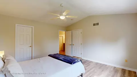 Bedroom - 1541 Downing St, Haslett, MI 48840 photo 3 of 4