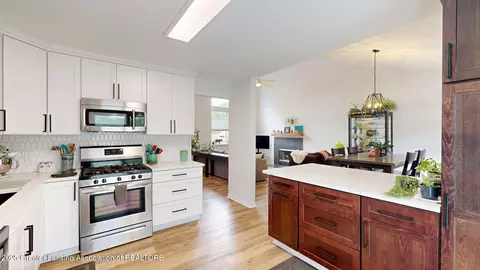 Kitchen - 1541 Downing St, Haslett, MI 48840 photo 2 of 3