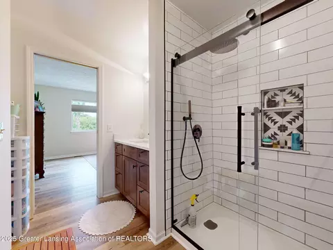 Bath - 1541 Downing St, Haslett, MI 48840 photo 2 of 5