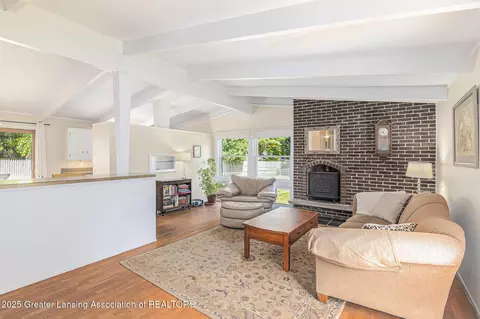 5671 Buckingham Rd, Haslett, MI 48840 photo 3