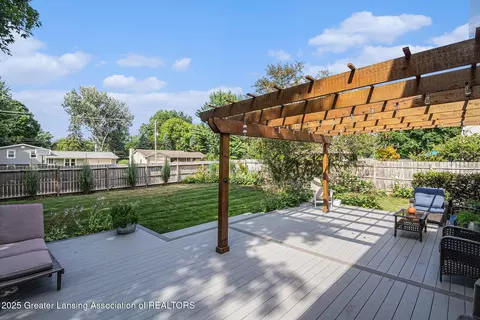 Exterior - 3210 Old Hickory Trl, Dewitt, MI 48820 photo 5 of 12