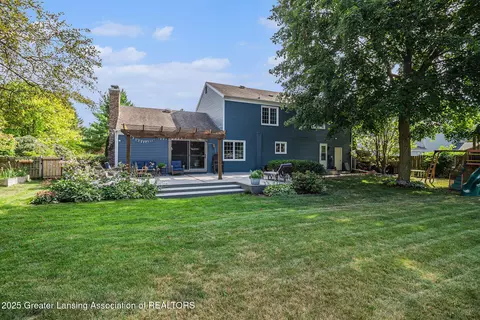 Exterior - 3210 Old Hickory Trl, Dewitt, MI 48820 photo 10 of 12