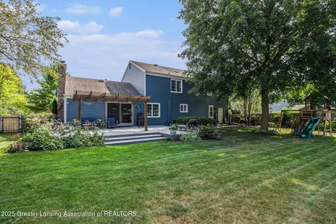 Exterior - 3210 Old Hickory Trl, Dewitt, MI 48820 photo 9 of 12