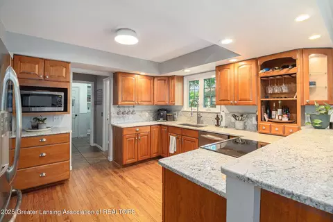 Kitchen - 3210 Old Hickory Trl, Dewitt, MI 48820 photo 1 of 2