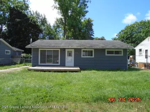 1931 Ferrol St, Lansing, MI 48910