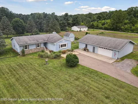 View/Area - 10619 Barnes Rd, Eaton Rapids, MI 48827 photo 2 of 11