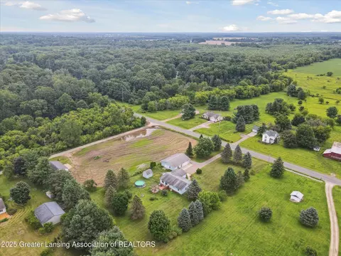 View/Area - 10619 Barnes Rd, Eaton Rapids, MI 48827 photo 6 of 11