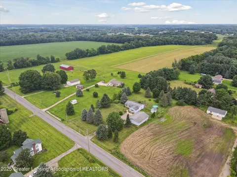 View/Area - 10619 Barnes Rd, Eaton Rapids, MI 48827 photo 9 of 11
