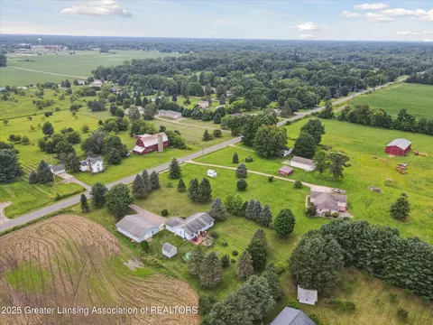 View/Area - 10619 Barnes Rd, Eaton Rapids, MI 48827 photo 7 of 11