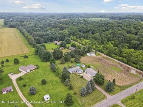 View/Area - 10619 Barnes Rd, Eaton Rapids, MI 48827 photo 4 of 11